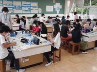 ５年生家庭科学習の様子